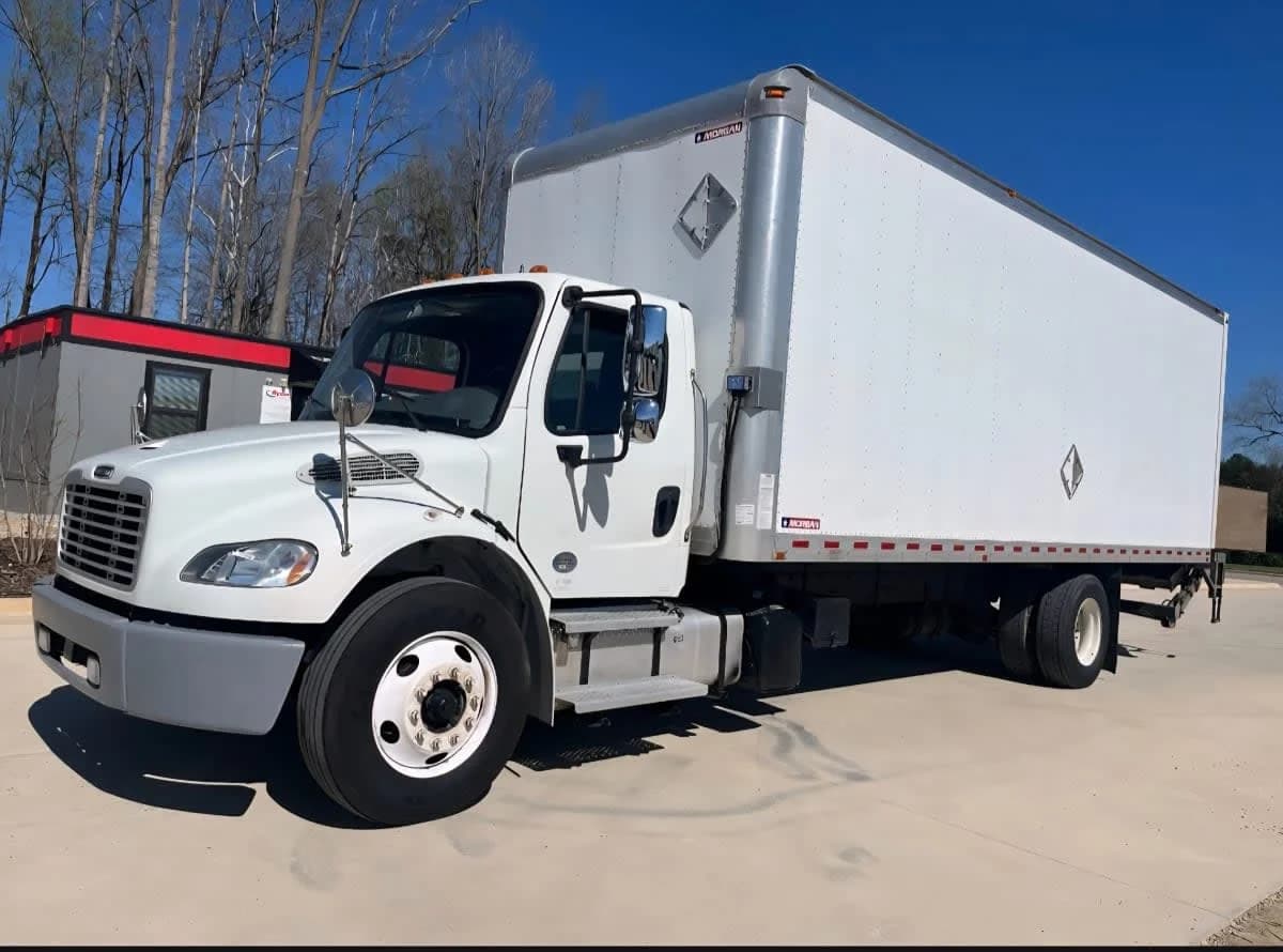 2020 Freightliner M2 106