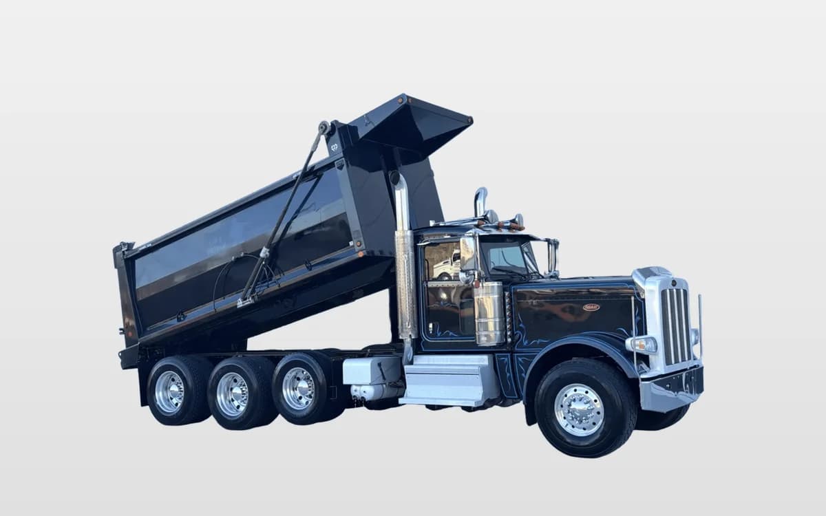 2022 Peterbilt 389 — photo 1