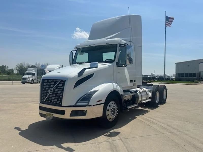 2023 Volvo VNL 300