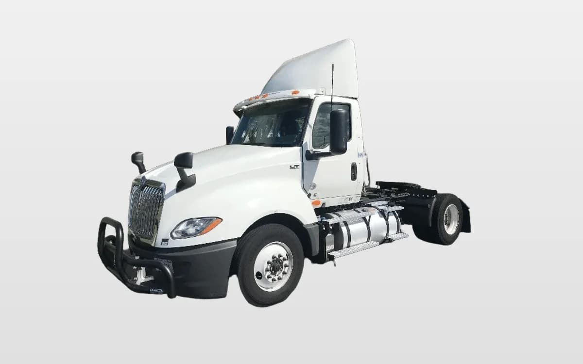 2020 International LT — photo 1