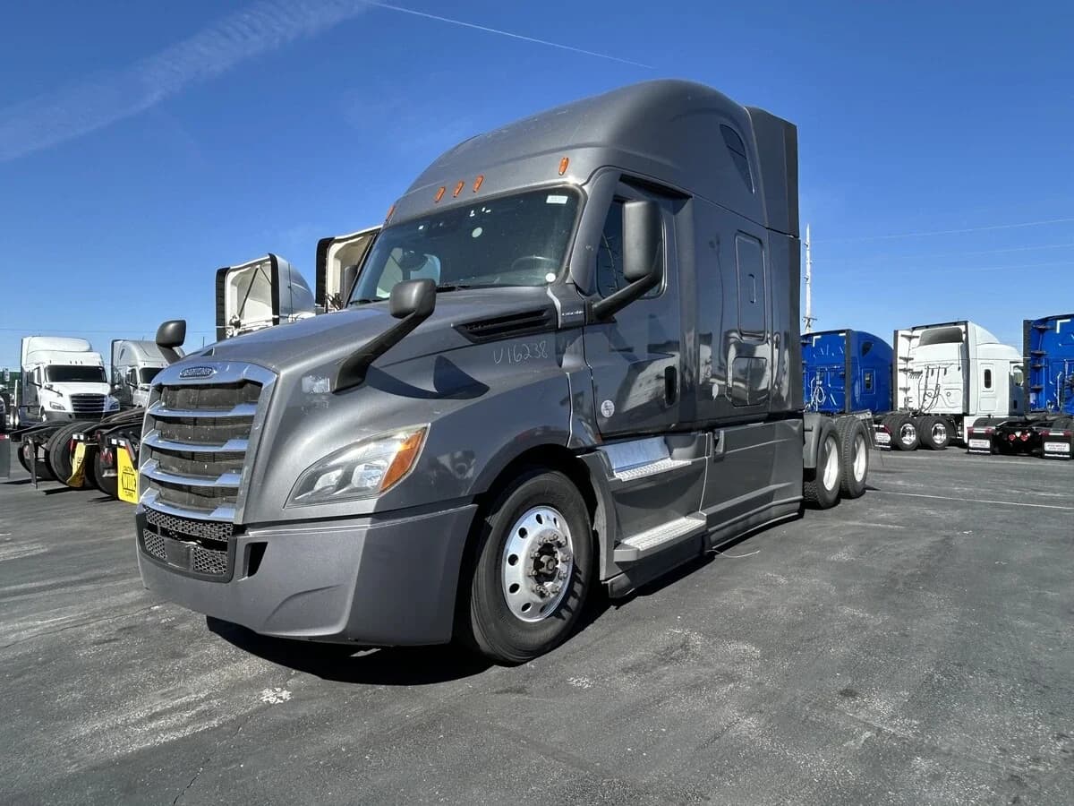 2021 Freightliner Cascadia