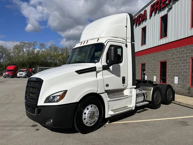 2020 Freightliner Cascadia