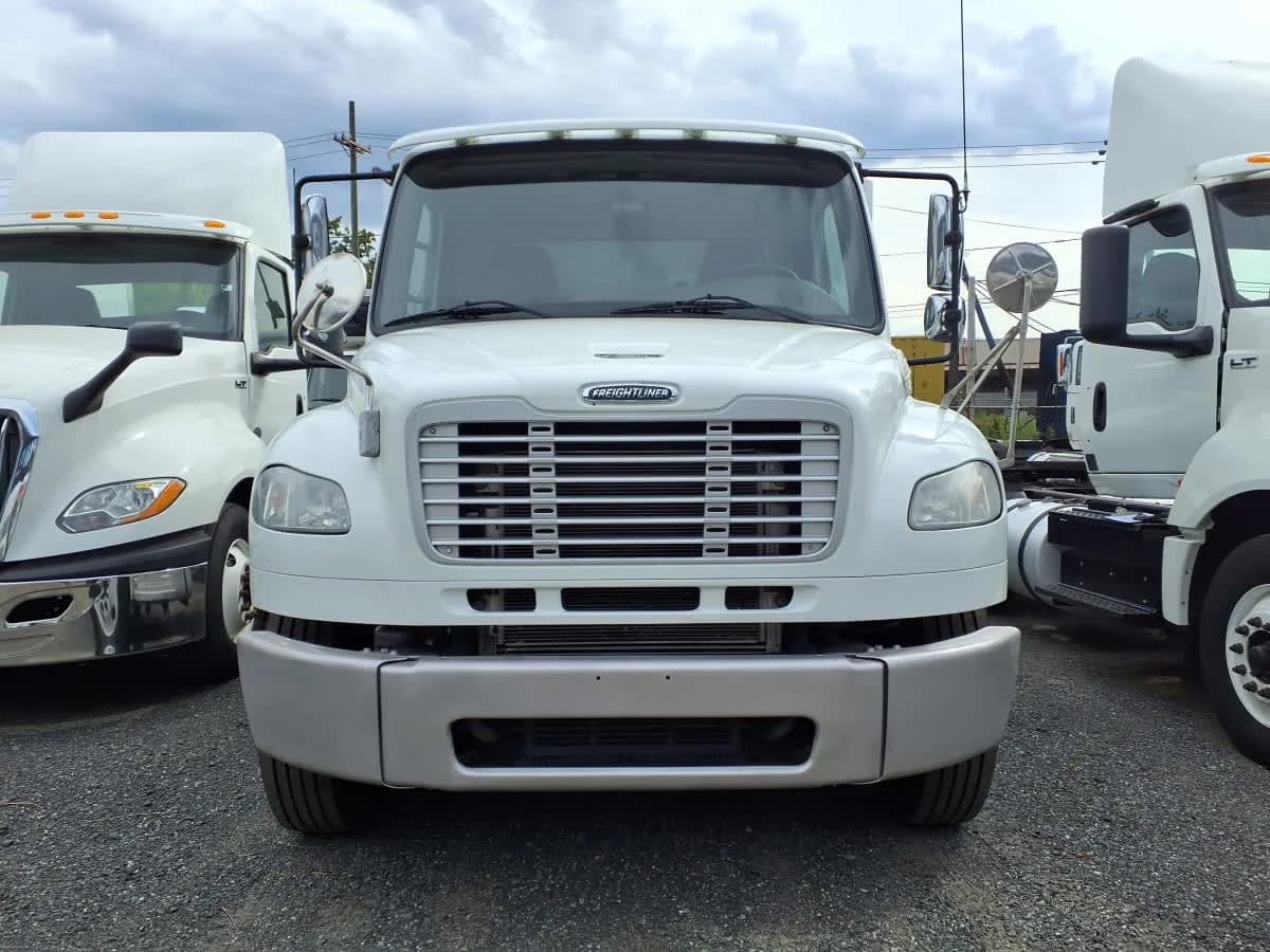 2018 Freightliner M2 106