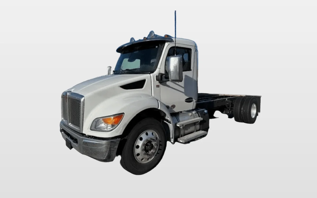 2025 Kenworth T380 — photo 1
