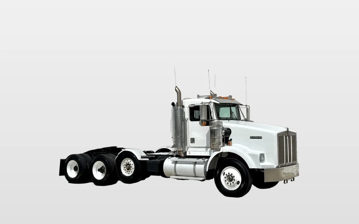 2001 Kenworth T800 — photo 1