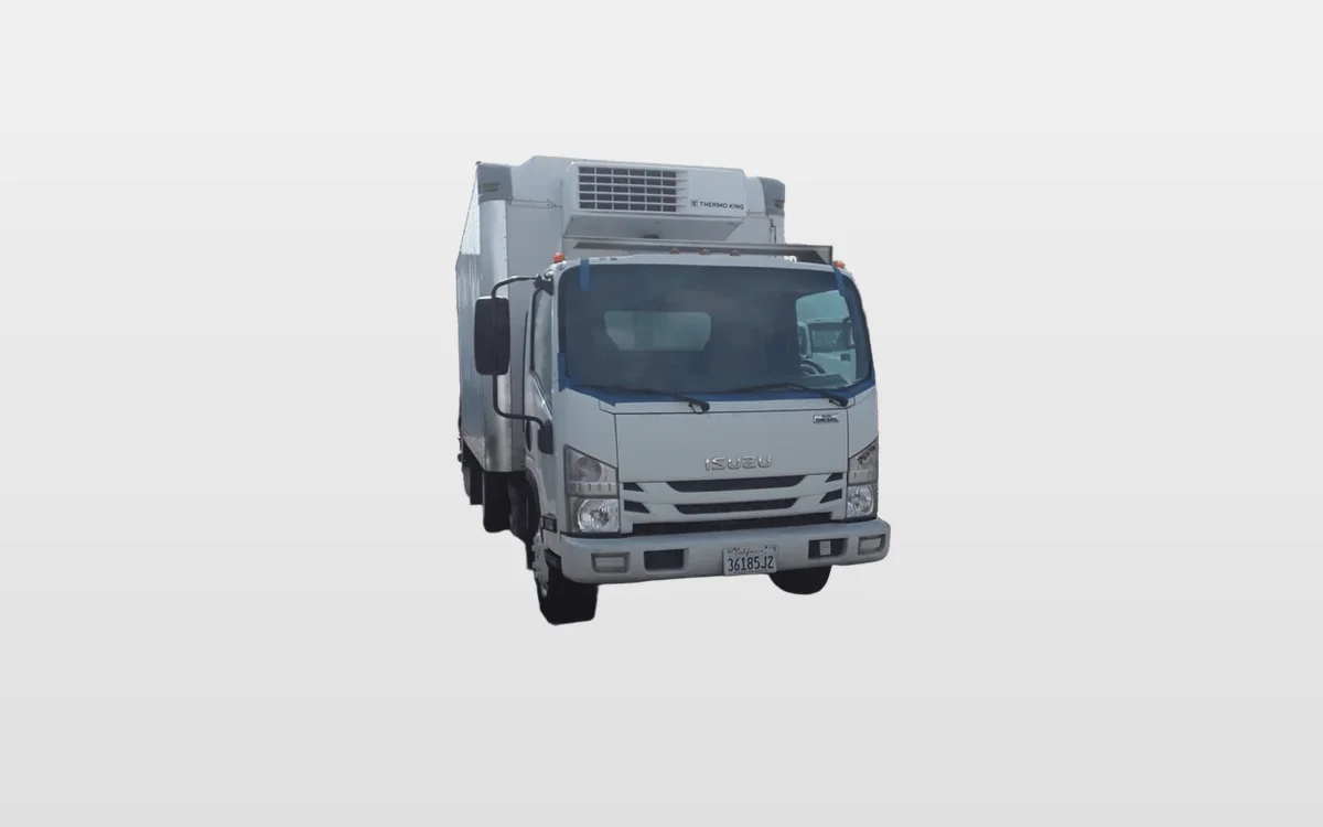 2018 Isuzu NQR — photo 1