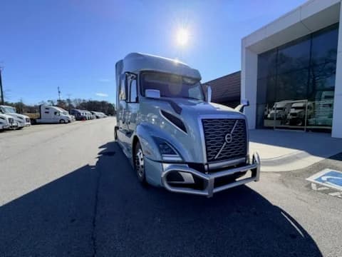 2021 Volvo VNL 760