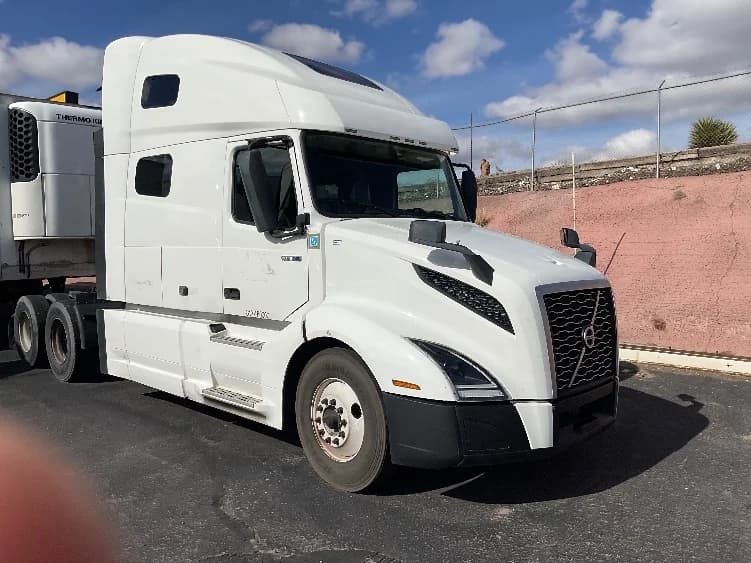 2022 Volvo VNL 760