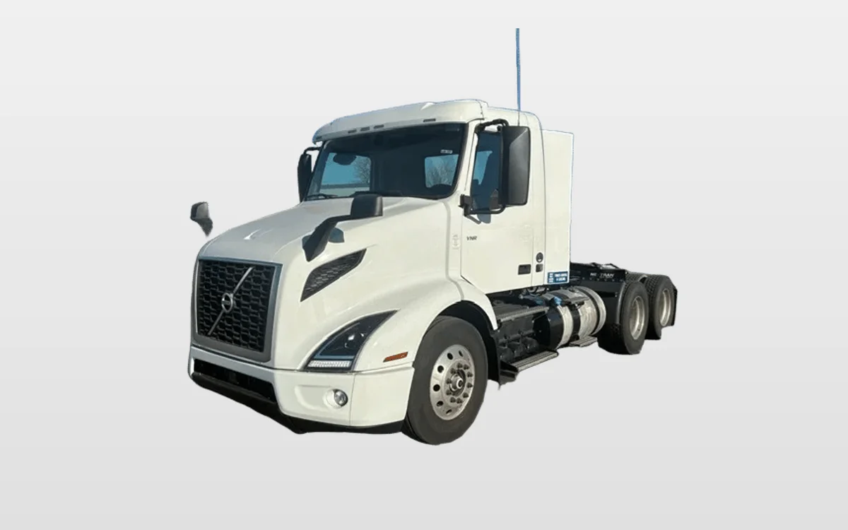 2023 Volvo VNR 640 — photo 1