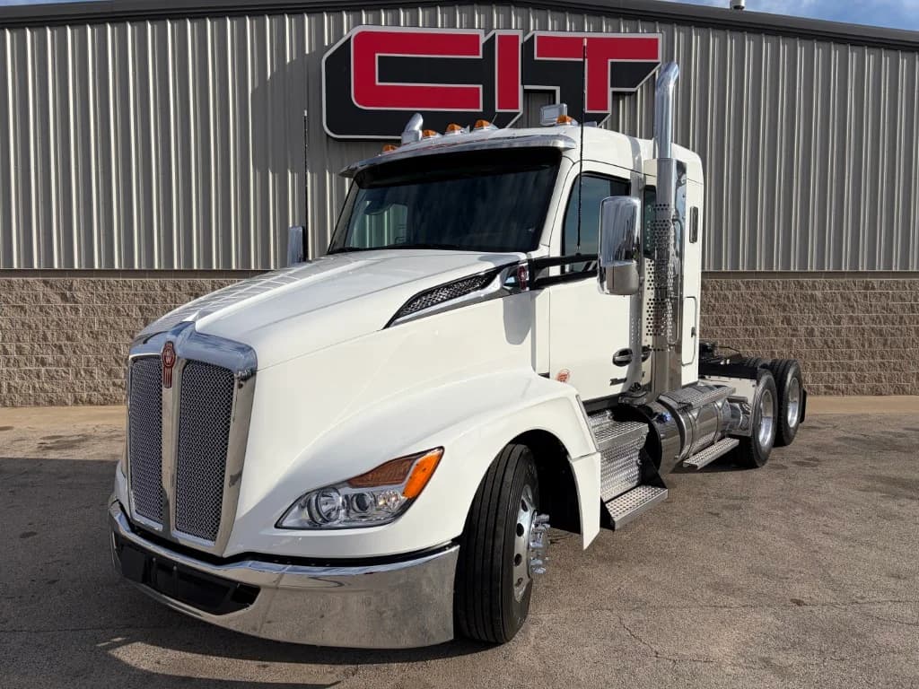 2027 Kenworth T680