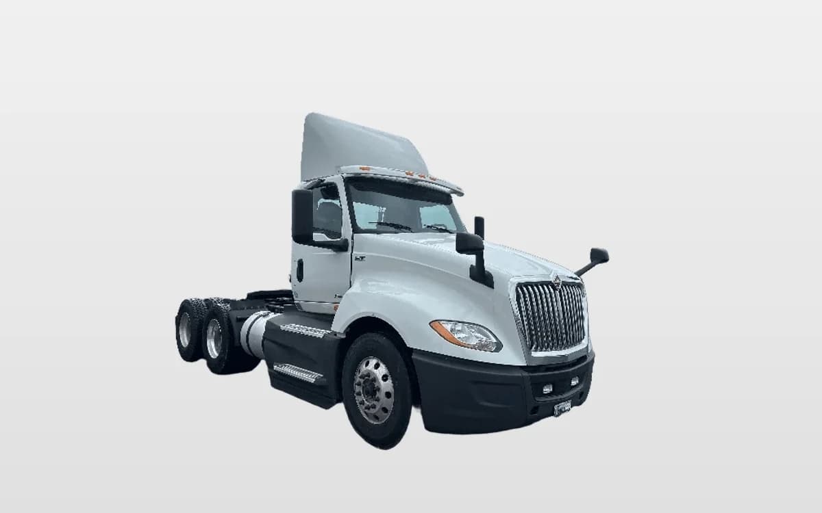 2020 International LT — photo 1