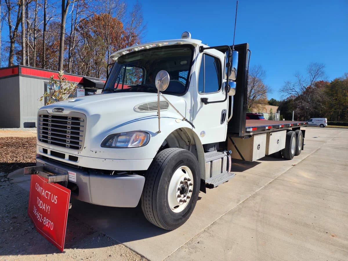 2020 Freightliner M2 106