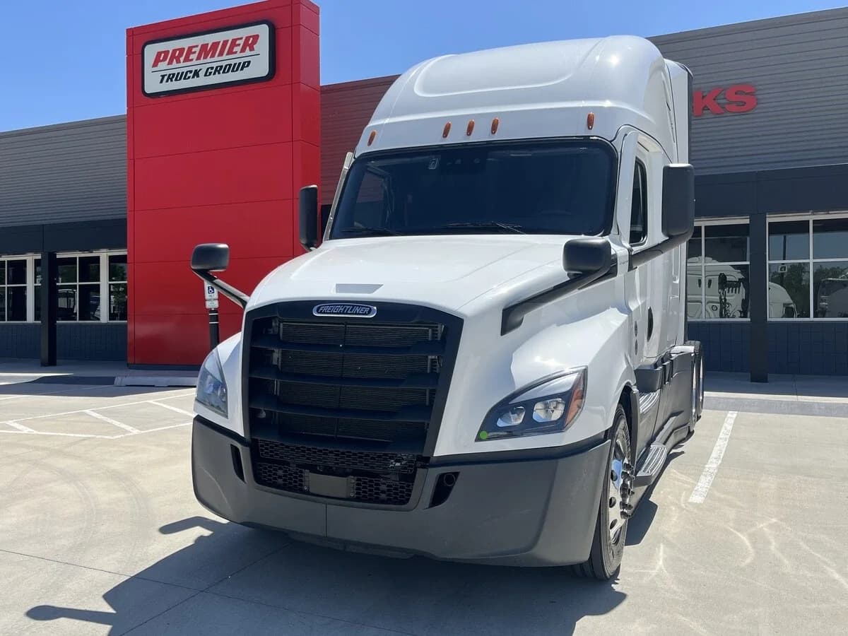 2025 Freightliner Cascadia