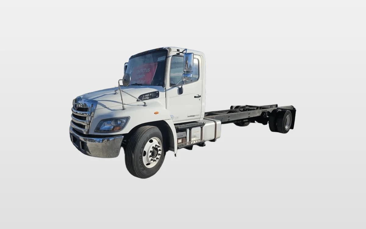 2016 Hino 338 — photo 1