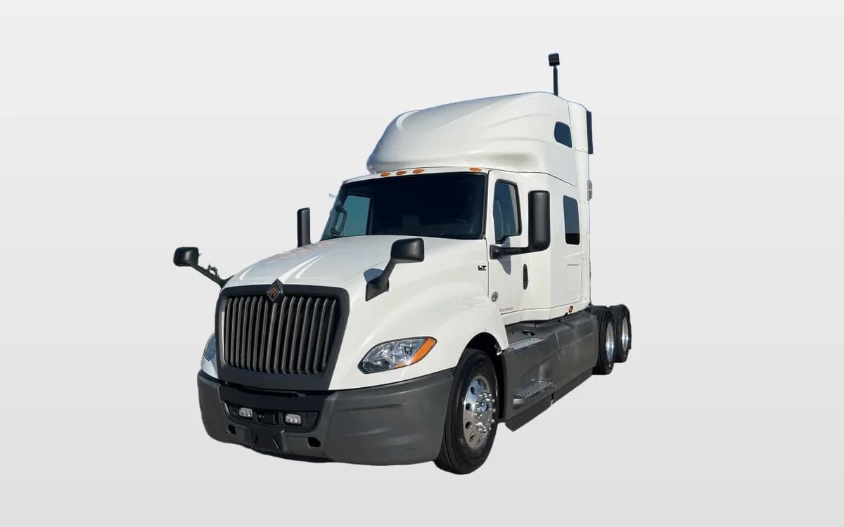 2020 International LT — photo 1