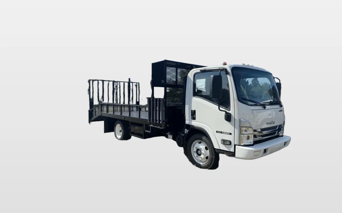 2025 Isuzu NRR — photo 1