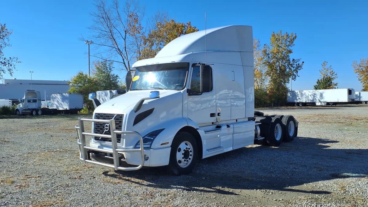 2020 Volvo VNR 640