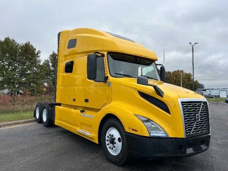 2022 Volvo VNL 760