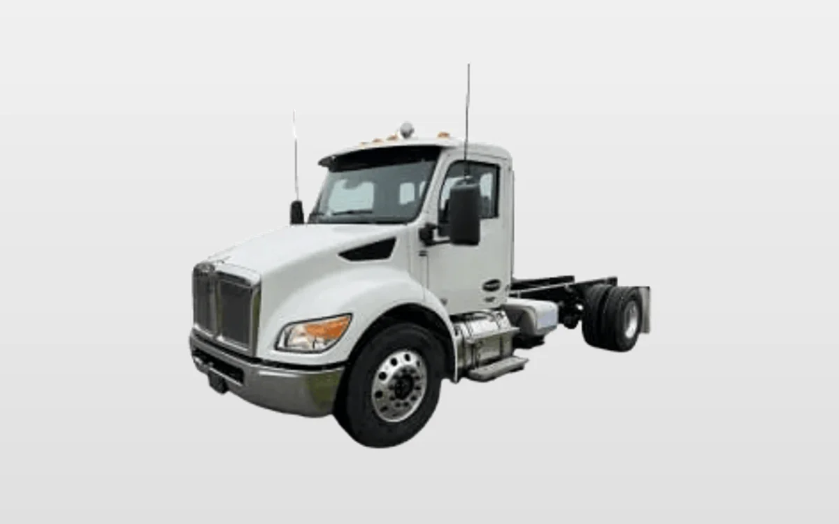 2025 Kenworth T280 — photo 1