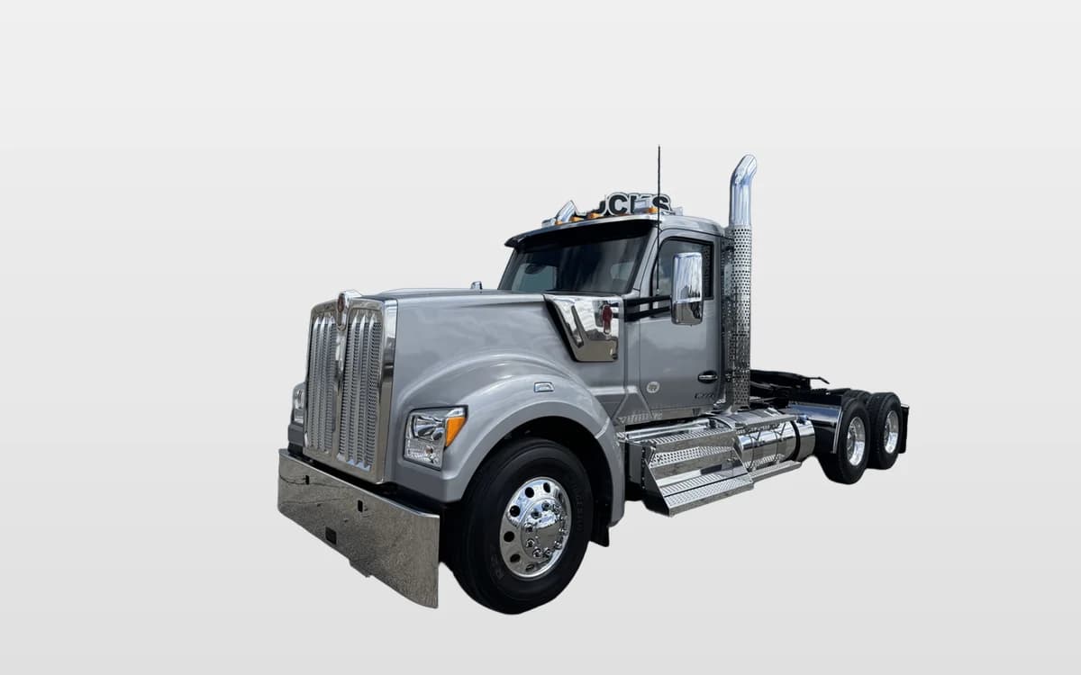 2027 Kenworth W990 — photo 1