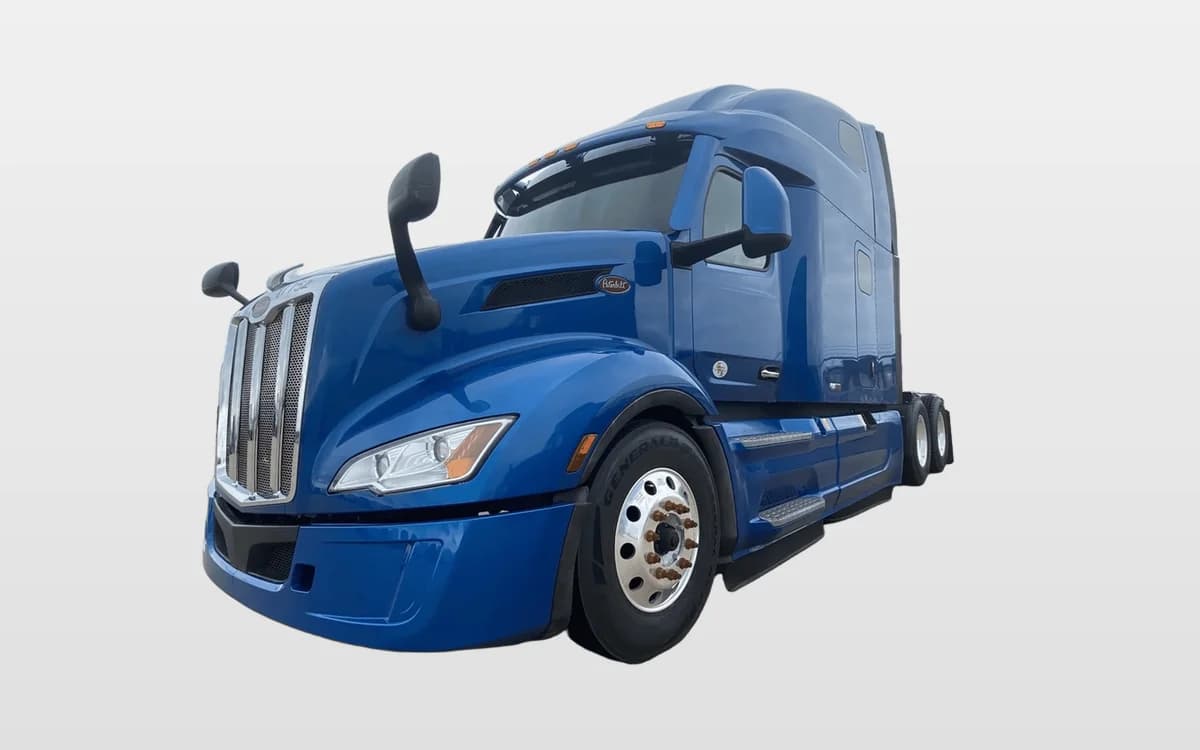 2022 Peterbilt 579 — photo 1