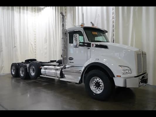 2026 Kenworth T880