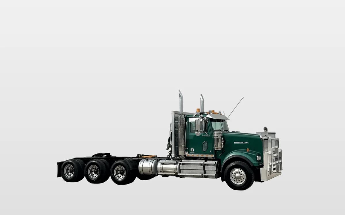 2022 Western Star 4900 — photo 1
