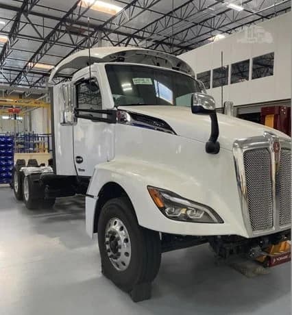 2025 Kenworth T680