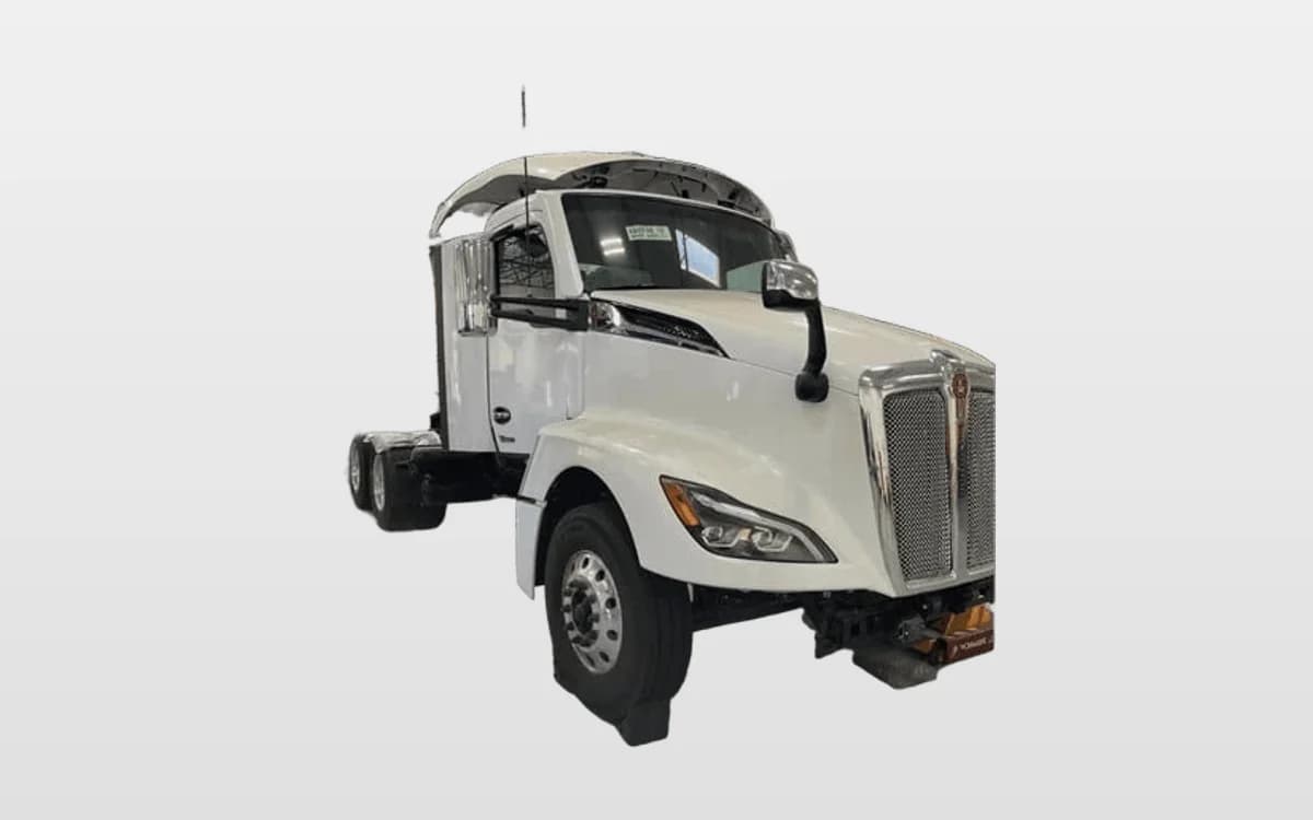 2025 Kenworth T680 — photo 1