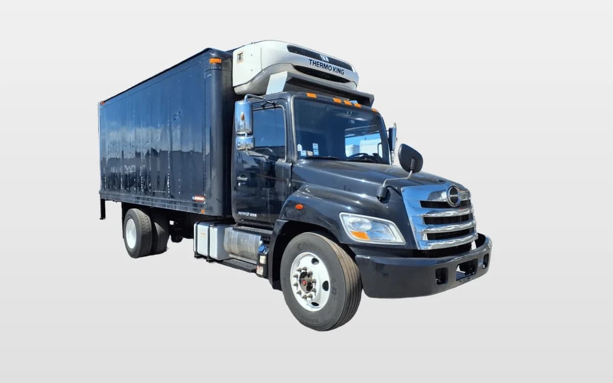 2018 Hino 268 — photo 1