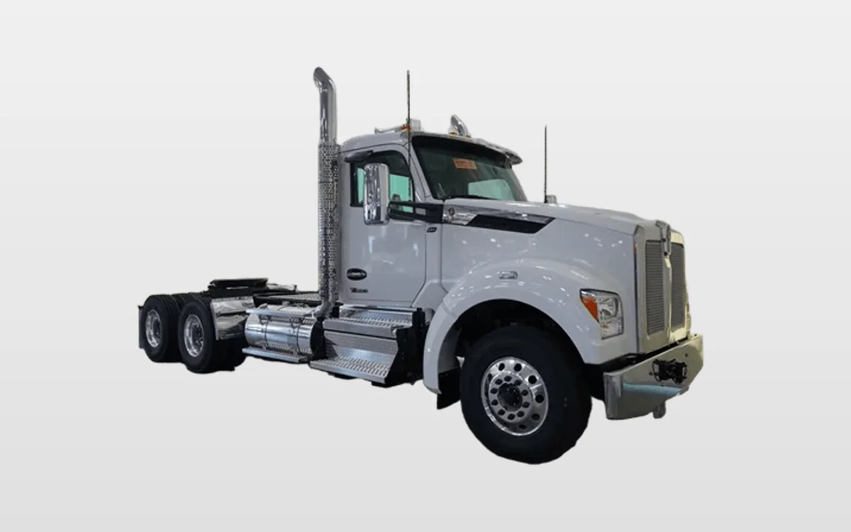 2027 Kenworth T880 — photo 1
