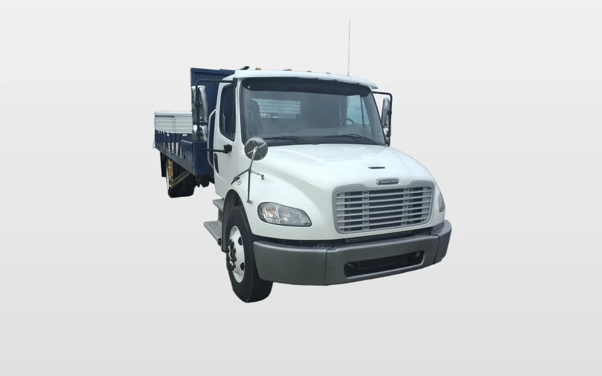 2015 Freightliner M2 106 — photo 1