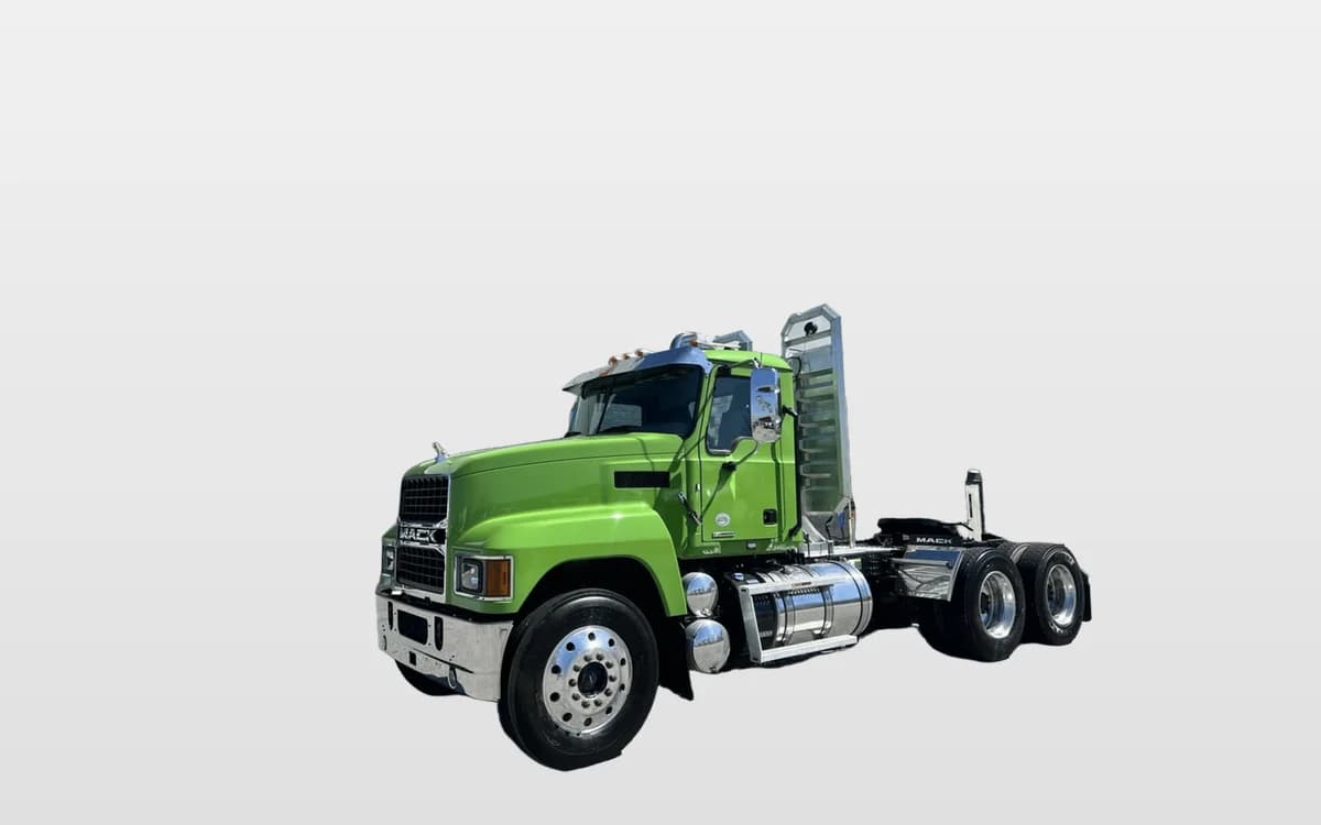 2022 Mack Pinnacle — photo 1