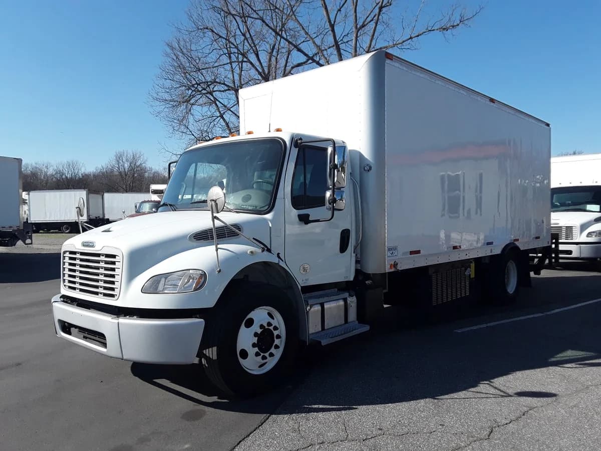 2018 Freightliner M2 106