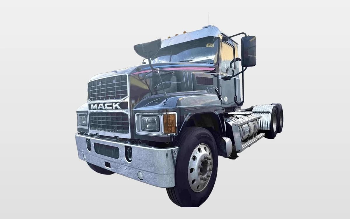 2020 Mack Pinnacle — photo 1