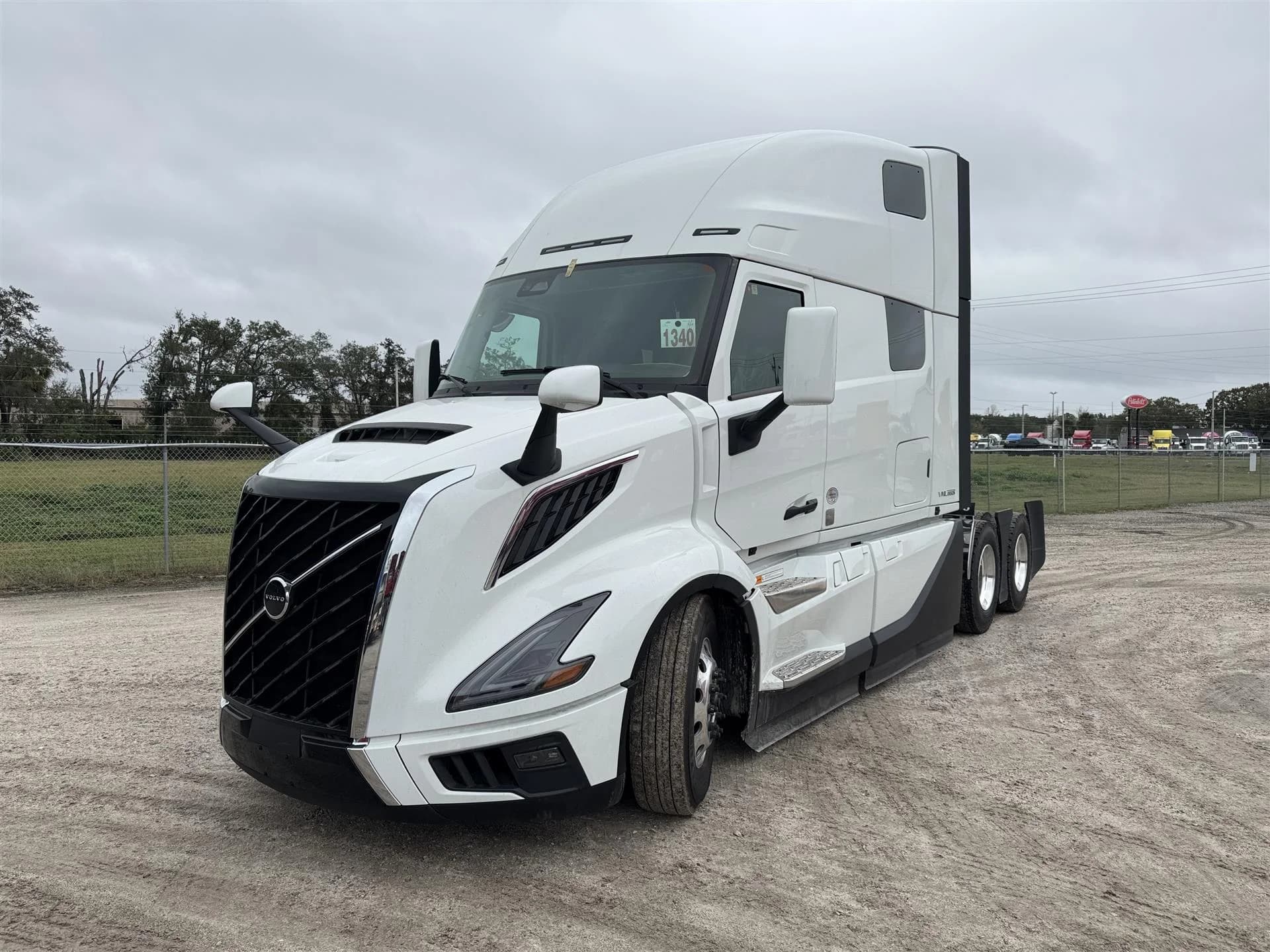 2025 Volvo VNL 860