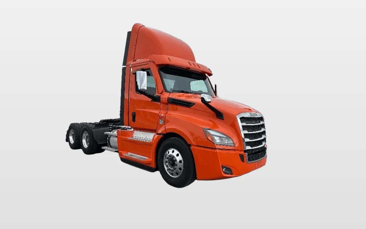 2020 Freightliner Cascadia — photo 1