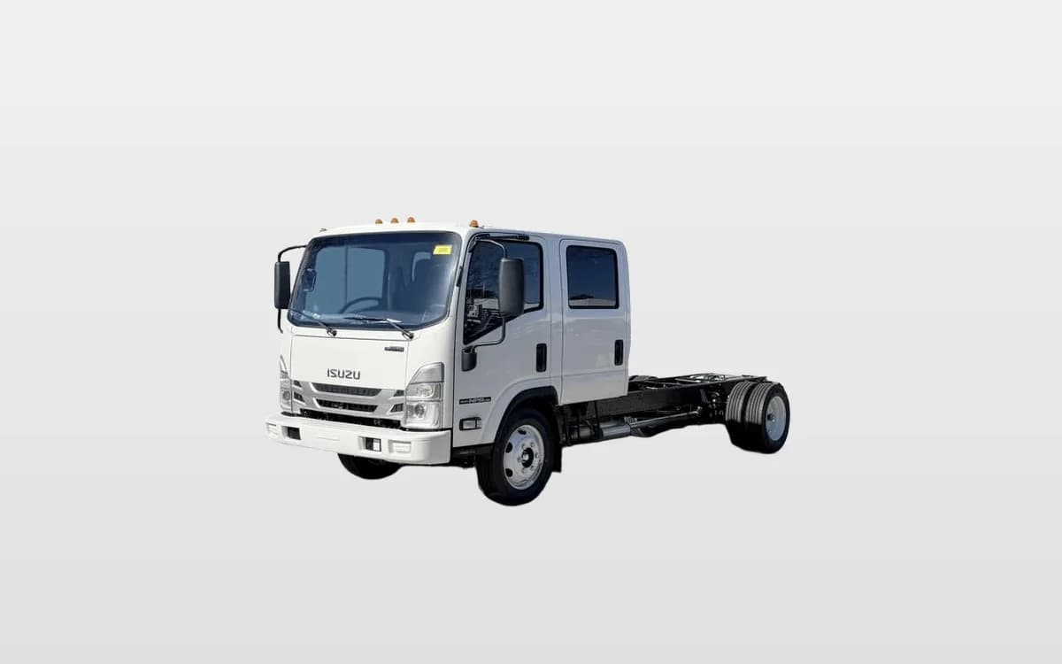 2027 Isuzu NPR — photo 1