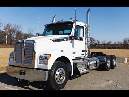 2026 Kenworth T880