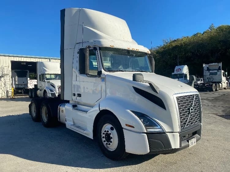 2020 Volvo VNL 300
