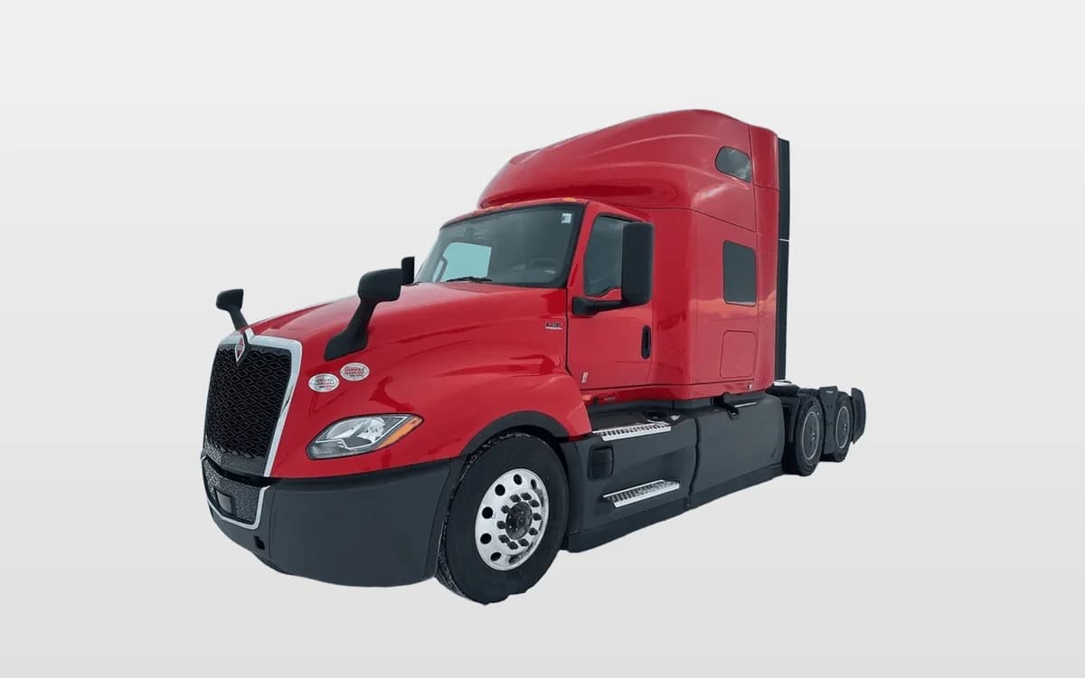 2026 International LT — photo 1