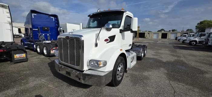 2023 Peterbilt 567