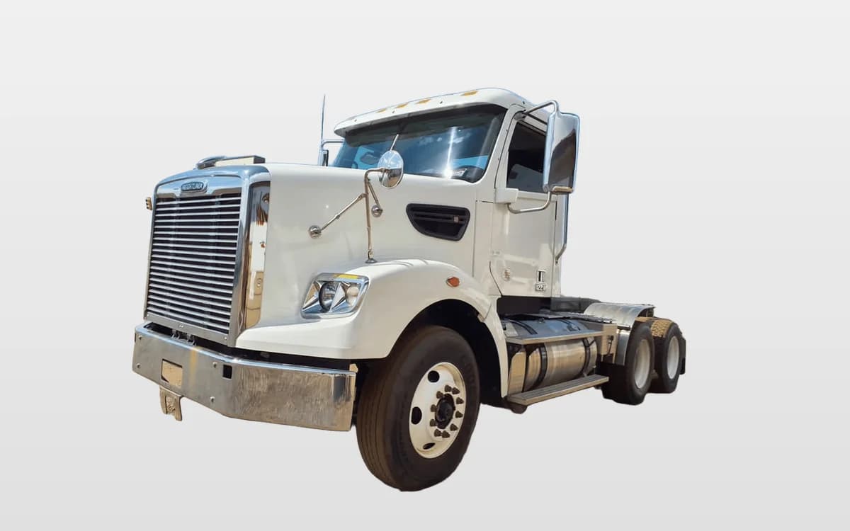 2019 Freightliner 122SD — photo 1