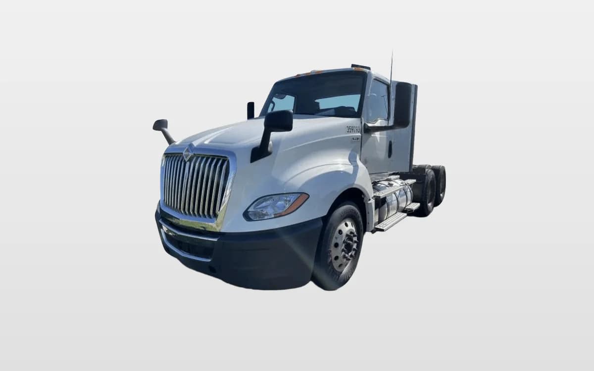 2020 International LT — photo 1