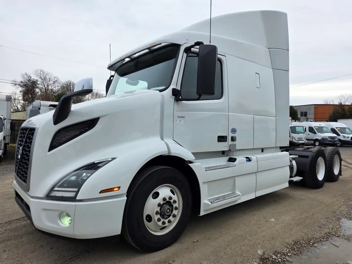 2020 Volvo VNR 640