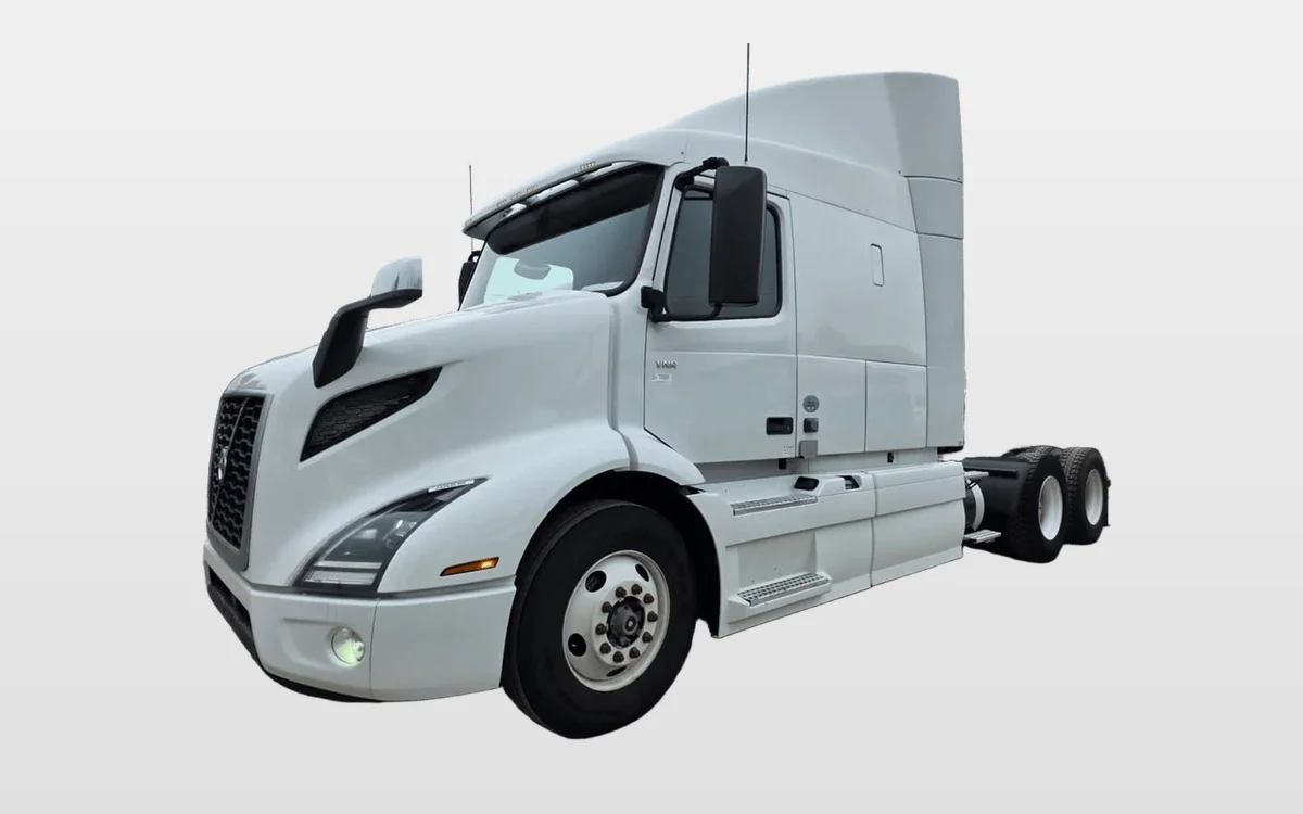 2020 Volvo VNR 640 — photo 1
