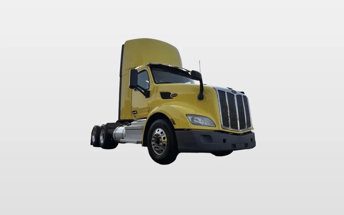 2020 Peterbilt 579 — photo 1