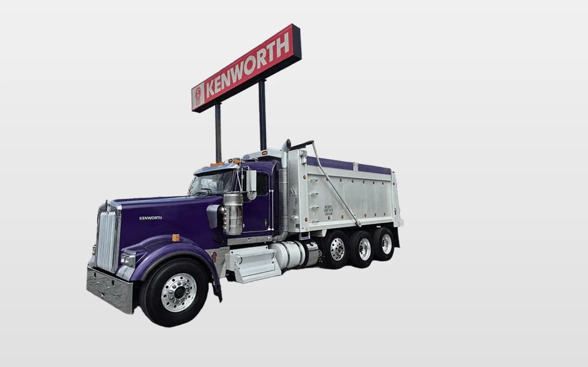 2022 Kenworth W900 — photo 1