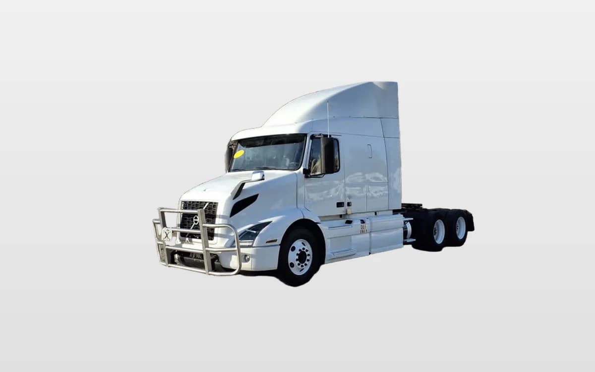 2020 Volvo VNR 640 — photo 1