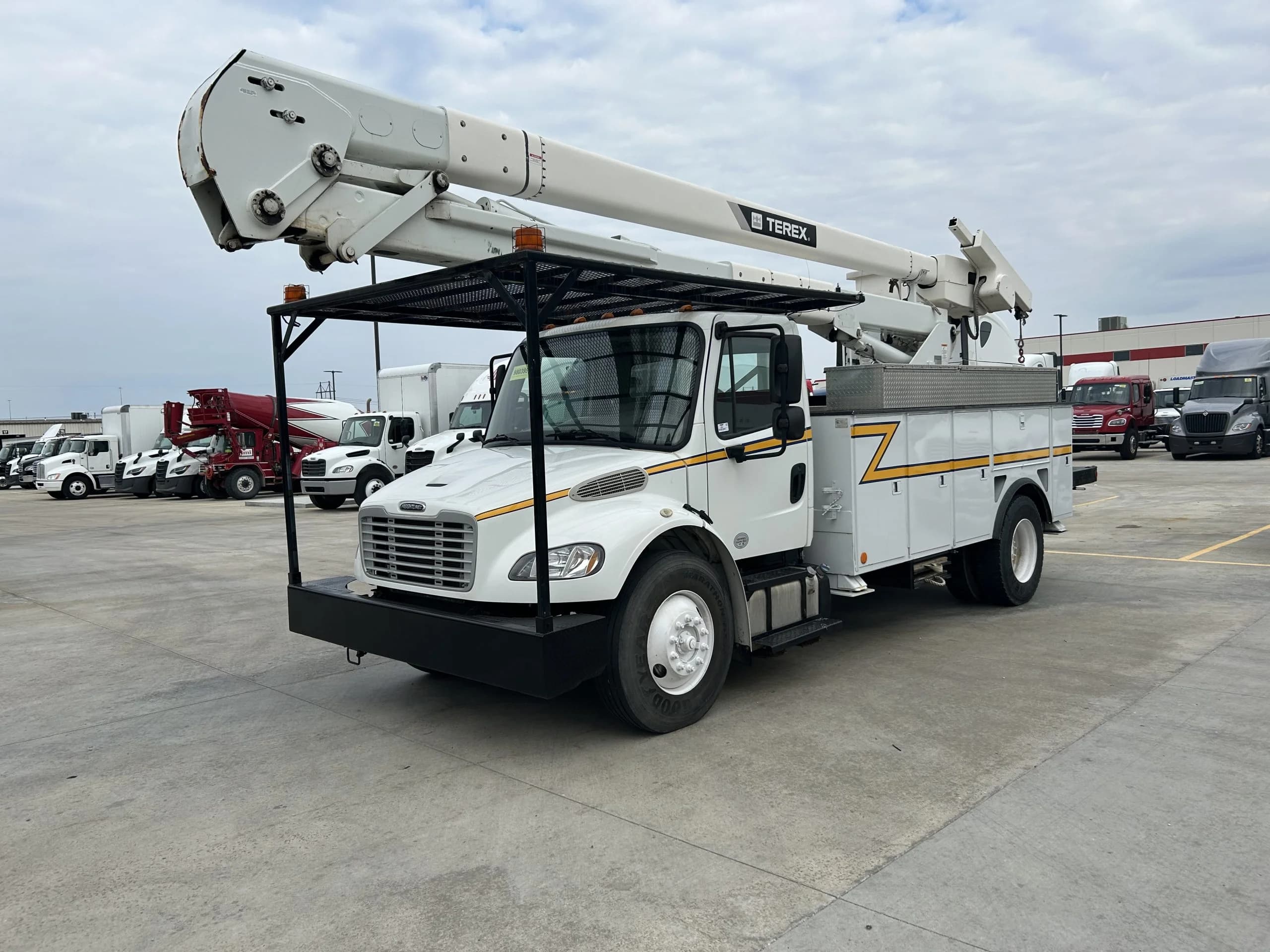 2016 Freightliner M2 106